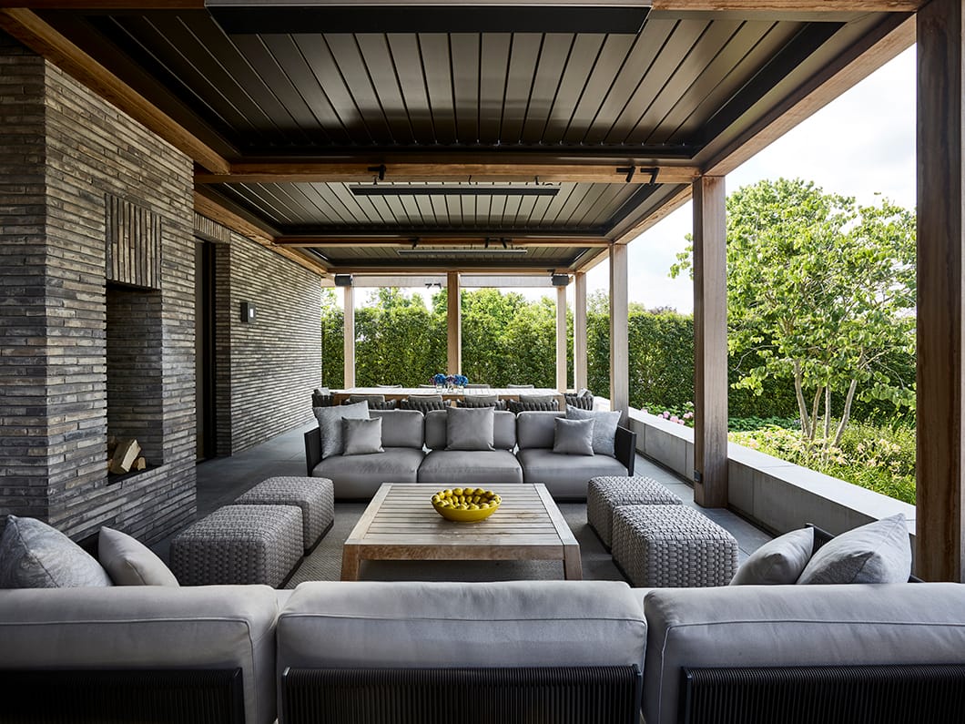 Modern family villa terras